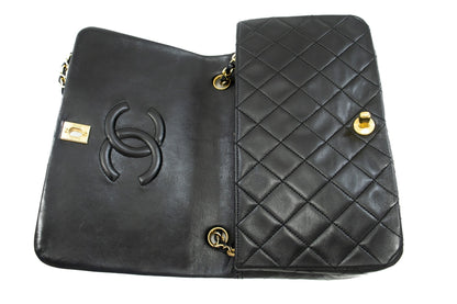 CHANEL Full Flap Chain Shoulder Bag Black Quilted Lambskin Purse j65