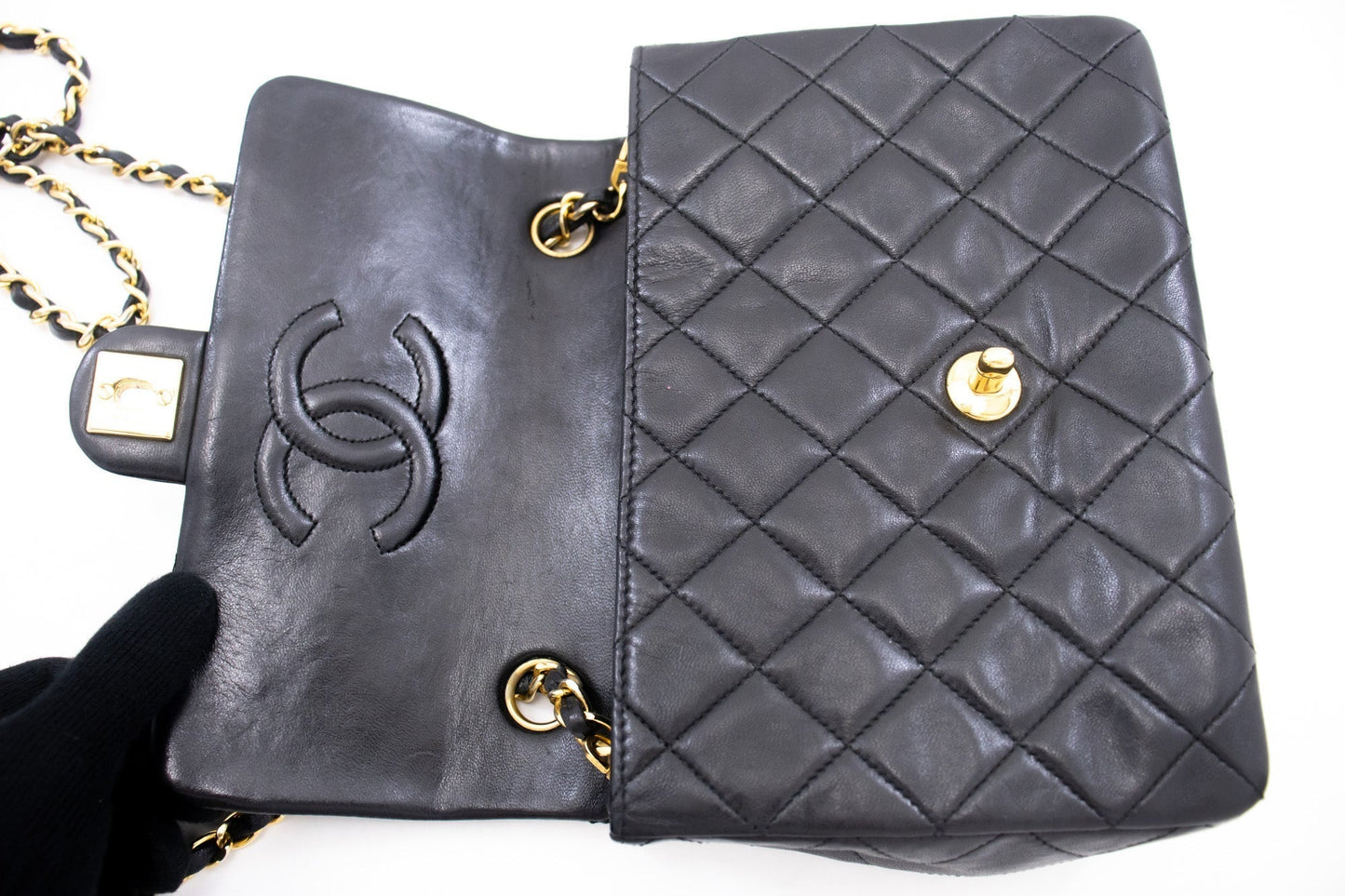 CHANEL Mini Square Small Chain Shoulder Bag Crossbody Black Quilt k83