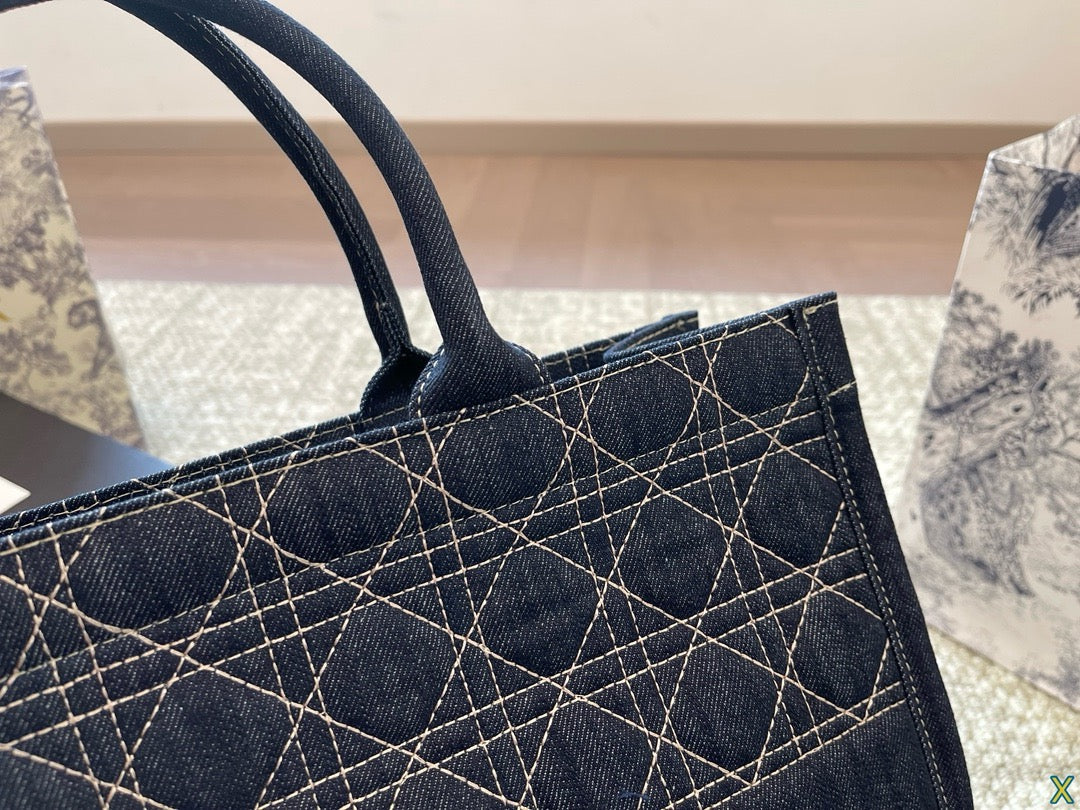 DR388 Large Dior Book Tote