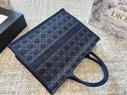 DR388 Large Dior Book Tote