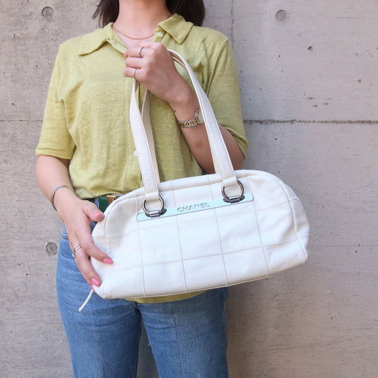 CHANEL Chocolate Bar Caviar Skin Mini Boston Bag White A26135