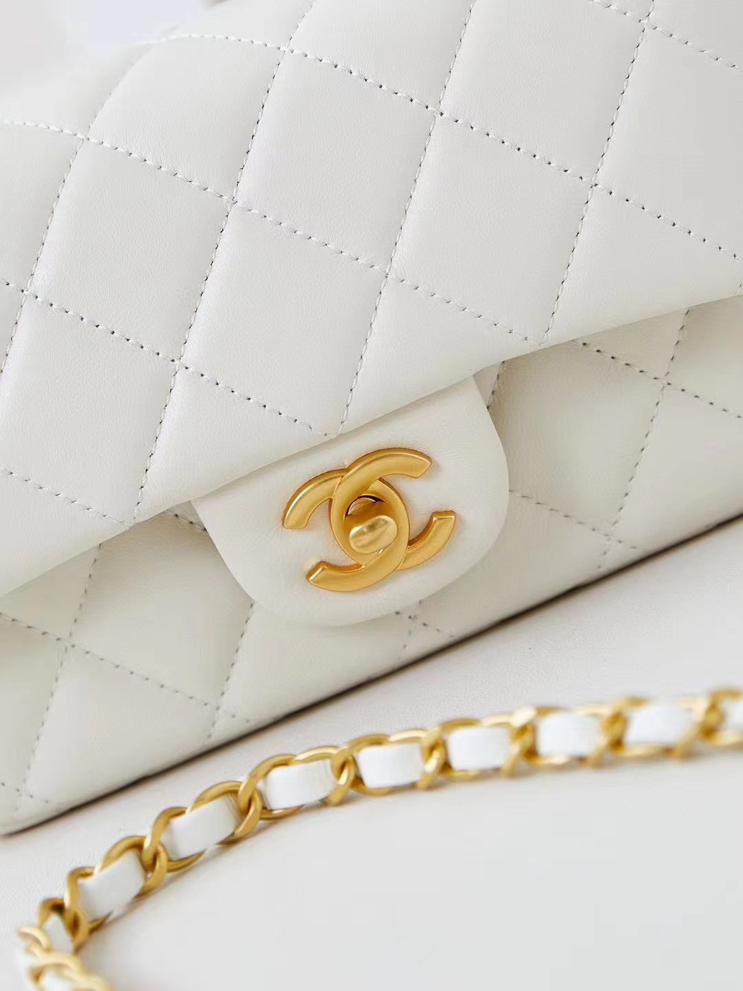 CHANEL 24F Flap Bag White Lambskin Pearl Gold Hardware