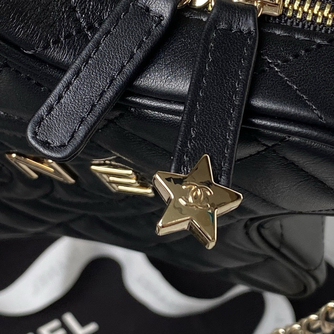 CHANEL 24C Star Bag 22.5cm Black Calfskin Gold Hardware