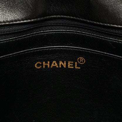 Black Chanel Medium Quilted Lambskin Border Single Flap Shoulder Bag