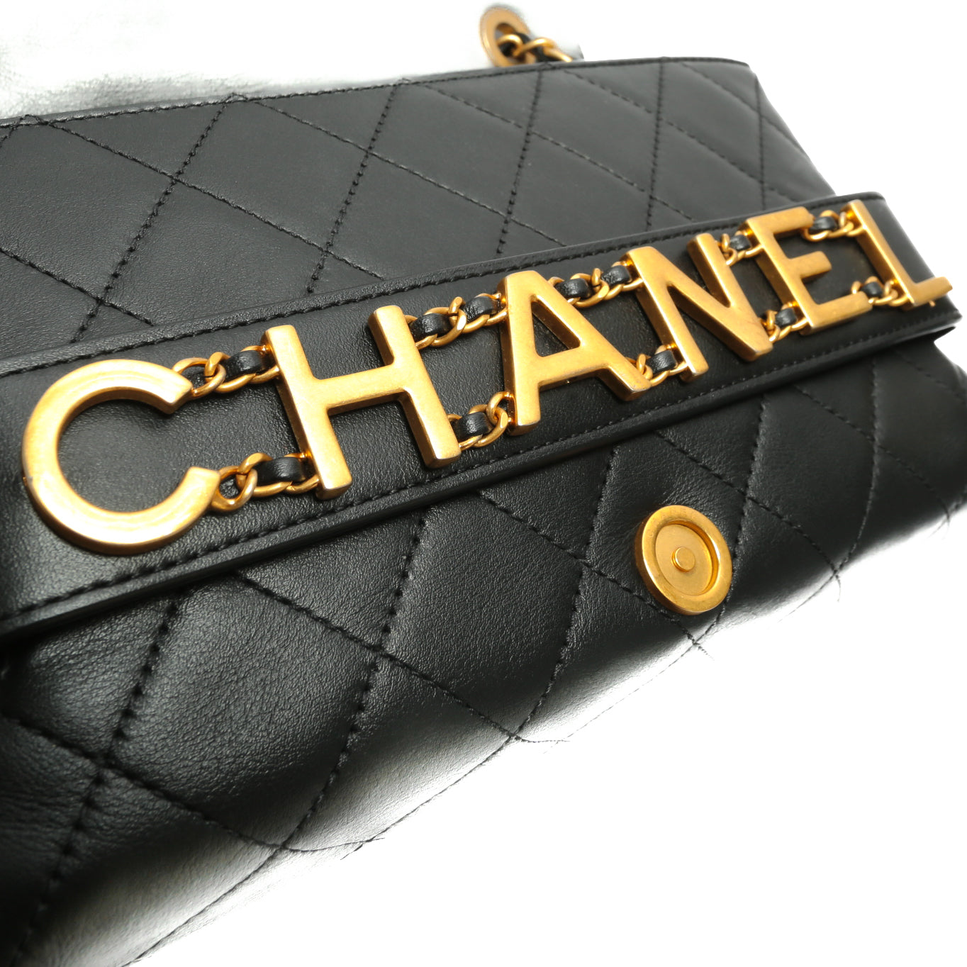 CHANEL 2020 Medium Enchained Flap Bag-Black