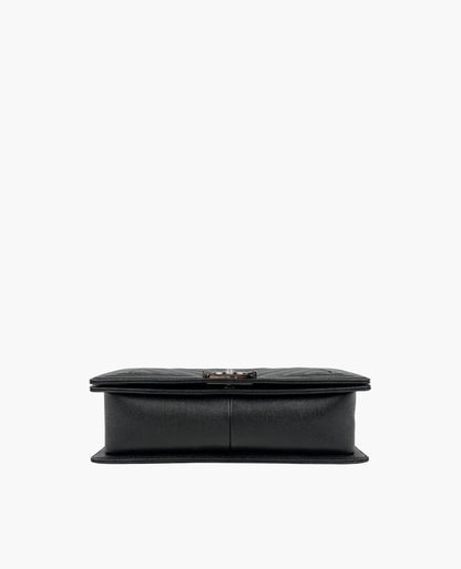Chanel Sac Boy Grand Edition Chevron en cuir noir