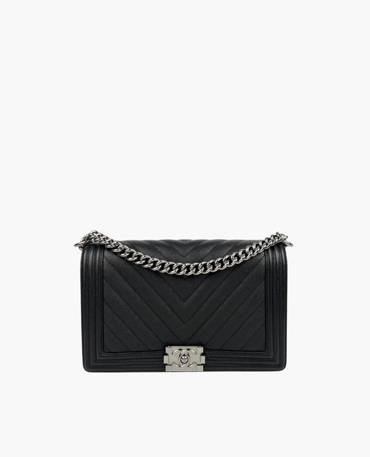 Chanel Sac Boy Grand Edition Chevron en cuir noir
