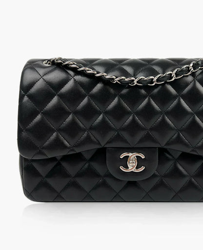 Chanel Sac Timeless / Classique Jumbo en cuir noir