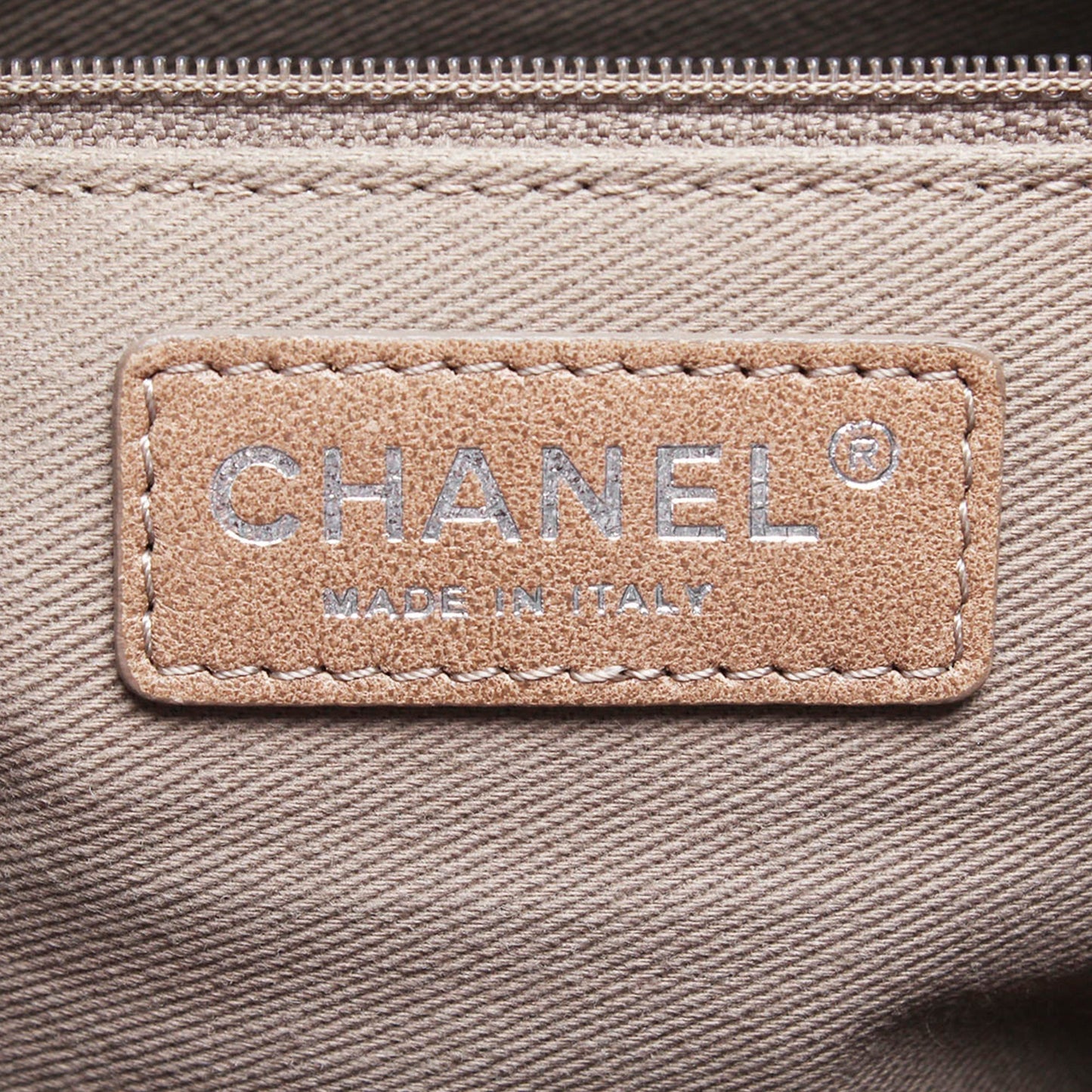 Chanel CC Pocket Handbag White Chevron Lambskin Silver