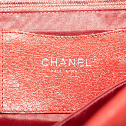 Chanel Sac Large Quilted Aged Calfskin On The Road Flap