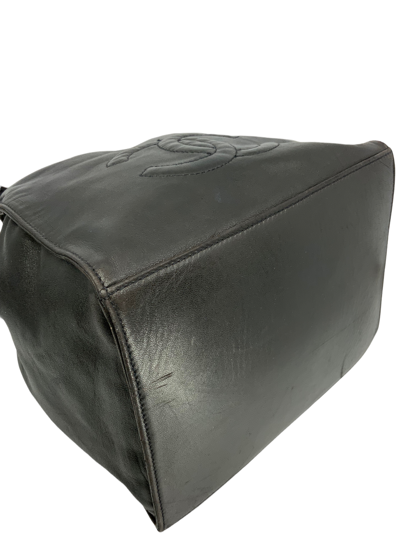 CHANEL Vintage Lambskin Drawstring Bucket Shoulder Bag