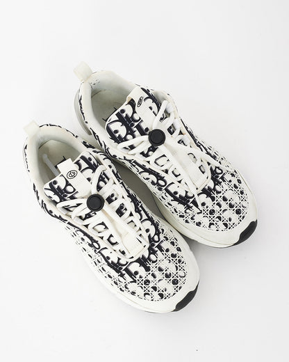 Dior White and Black Dior Oblique Technical Fabric B24 Sneakers - 40