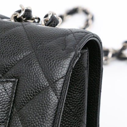 Black Chanel Jumbo Classic Caviar Single Flap Shoulder Bag