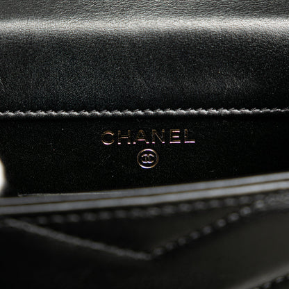 Black Chanel Calfskin CC Chevron Medal Envelope Vertical Clutch With Chain Crossbody Bag