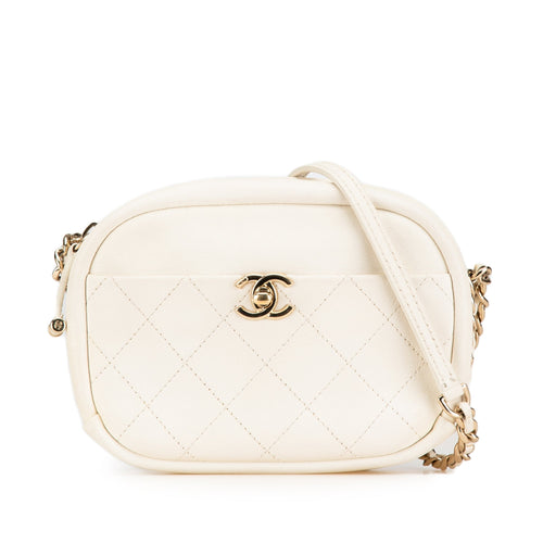 Chanel Sac Small Quilted Goatskin Casual Trip Camera Bag