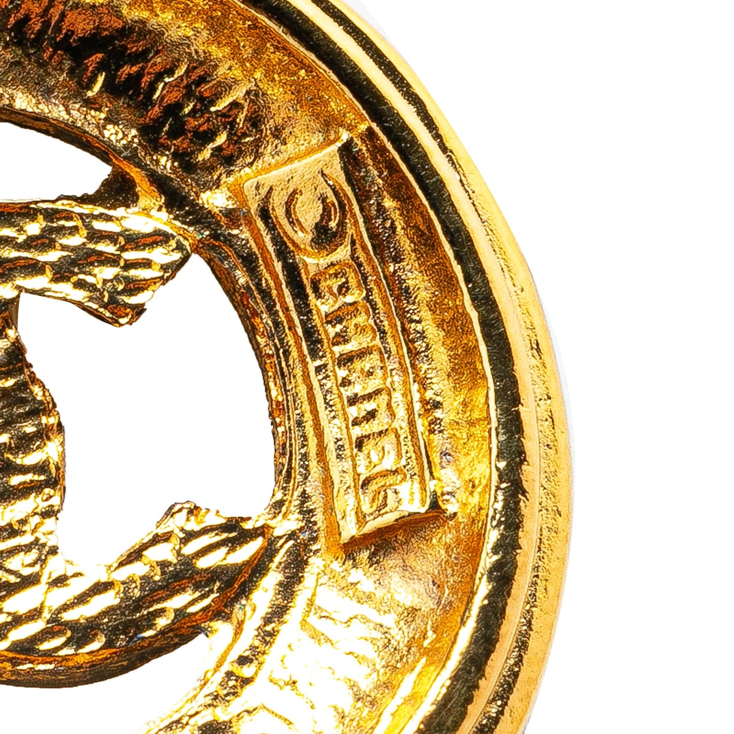 Gold Chanel Gold Plated CC Round Pendant Necklace