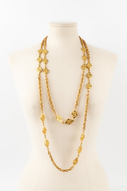 Collier / sautoir en mtal dor Chanel