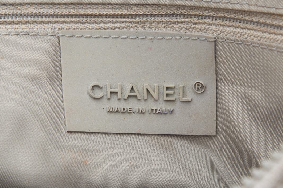 Chanel 2005/06 Grey Cross Body Rabbit Fur & Silver Seatbelt Buckle Handbag