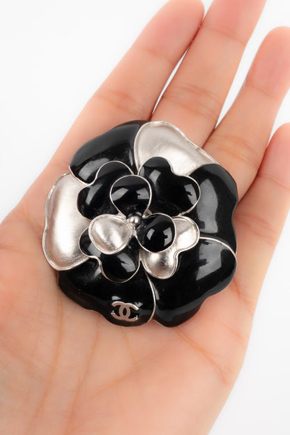 Broche camlia Chanel