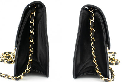 CHANEL Small Chain Shoulder Bag Clutch Black Quilted Flap Lambskin j85