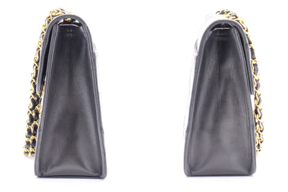 CHANEL Vintage Classic Chain Shoulder Bag Black Quilted Flap Lamb i93