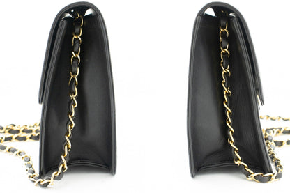 CHANEL Chain Shoulder Bag Clutch Black Quilted Flap Lambskin Purse j78