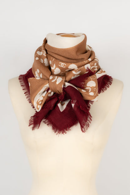 Foulard / tole en laine et cachemire Chanel