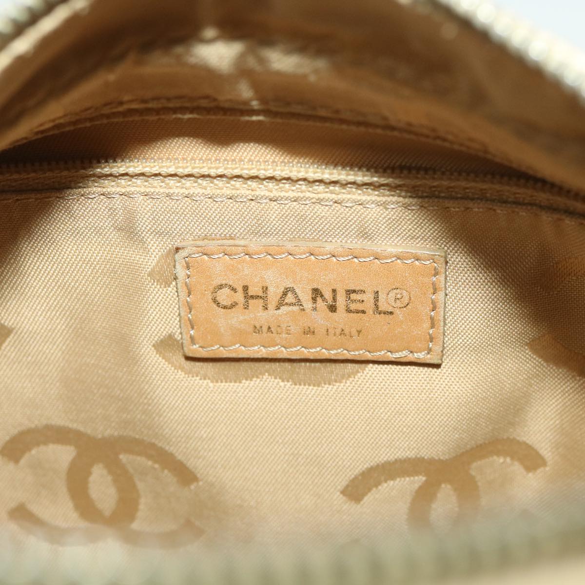 CHANEL Shoulder Bag Caviar Skin Beige CC am3924