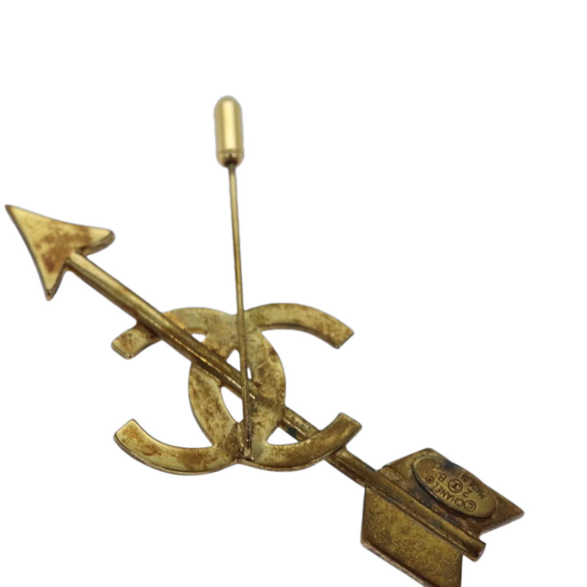 CHANEL arrow Brooch metal Gold CC am6488