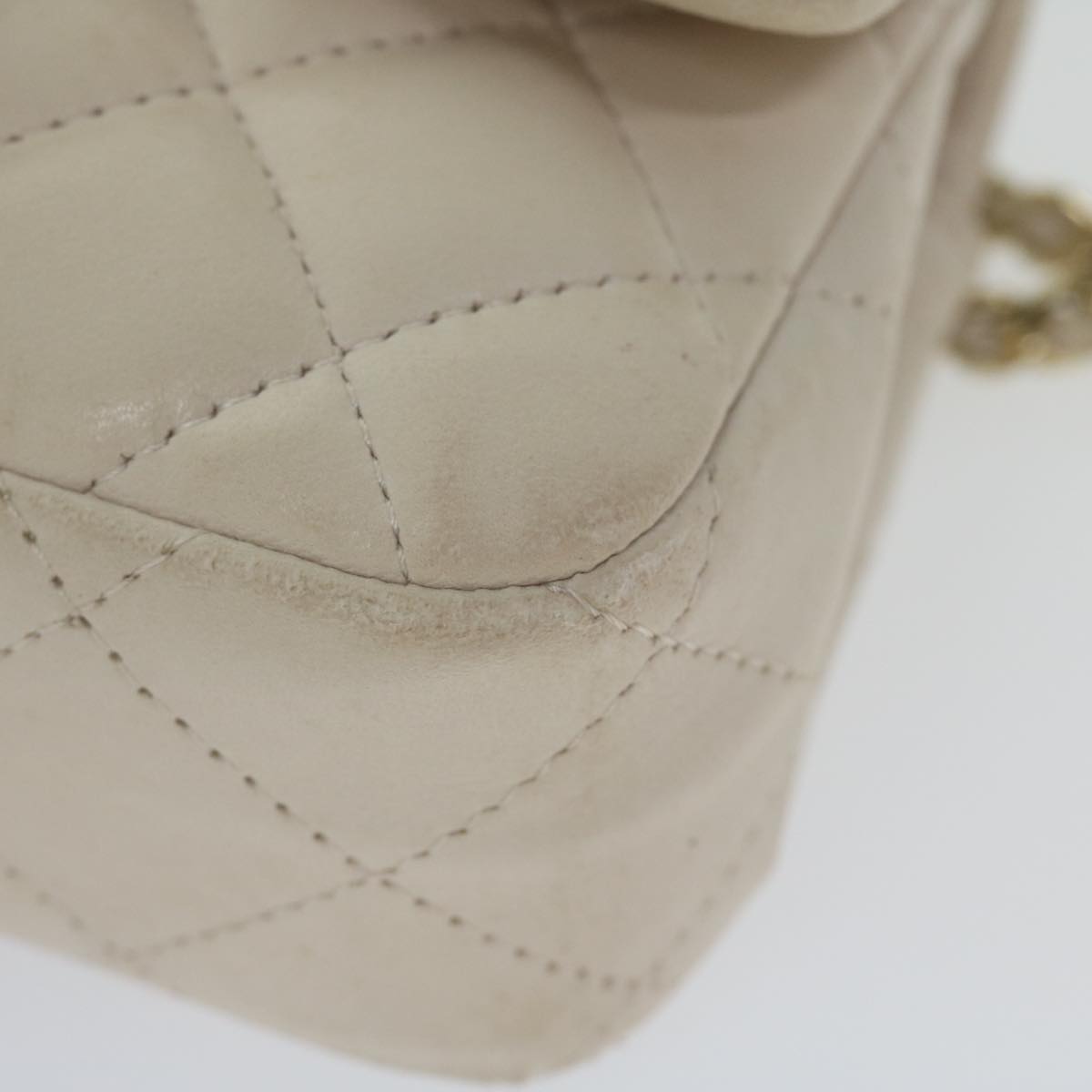 CHANEL Mini Matelasse Turn Lock Shoulder Bag Lamb Skin Beige CC ar10895A