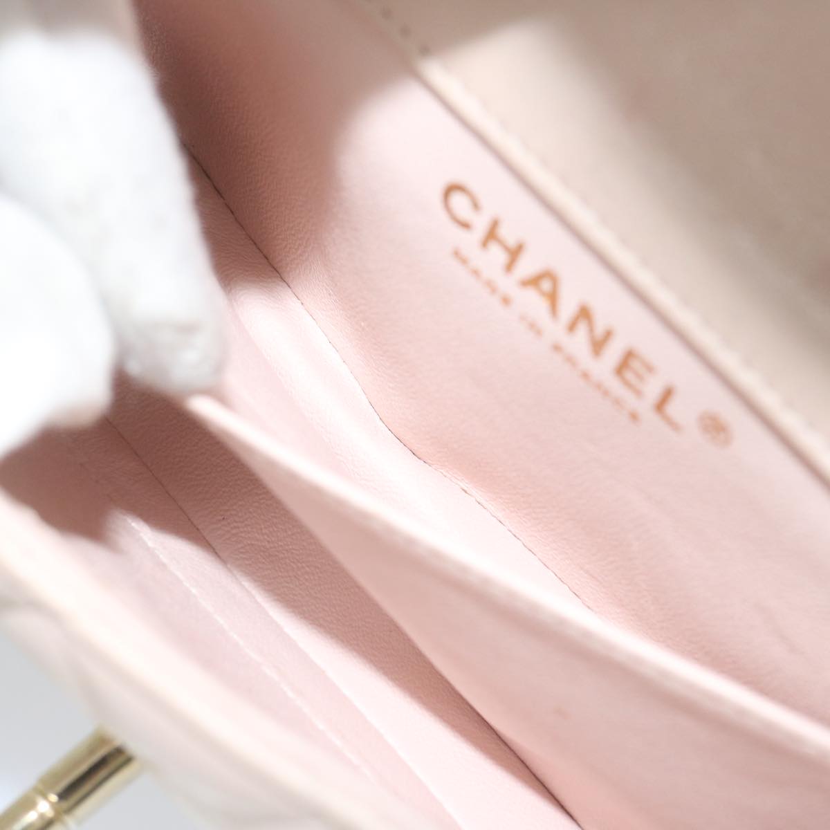 CHANEL Mini Matelasse Turn Lock Shoulder Bag Lamb Skin Beige CC ar10895A