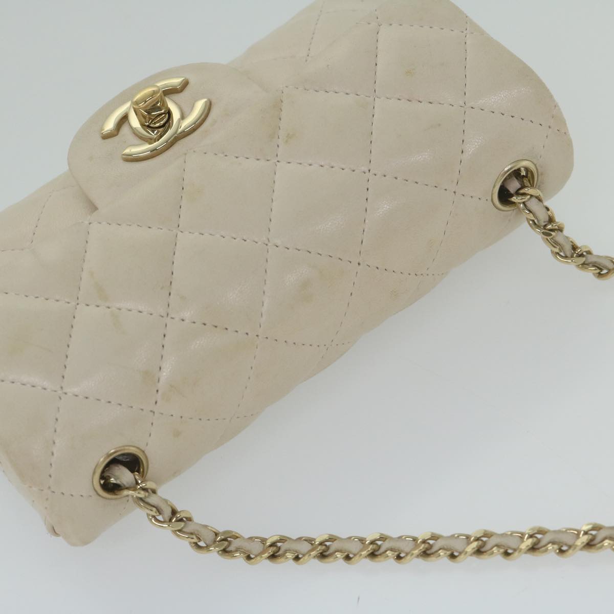 CHANEL Mini Matelasse Turn Lock Shoulder Bag Lamb Skin Beige CC ar10895A