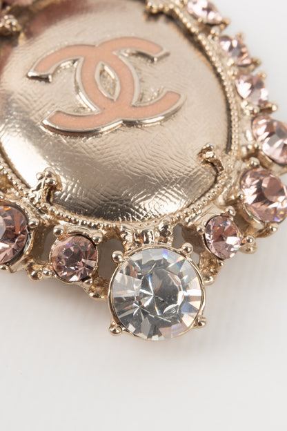 Broche mdaillon Chanel