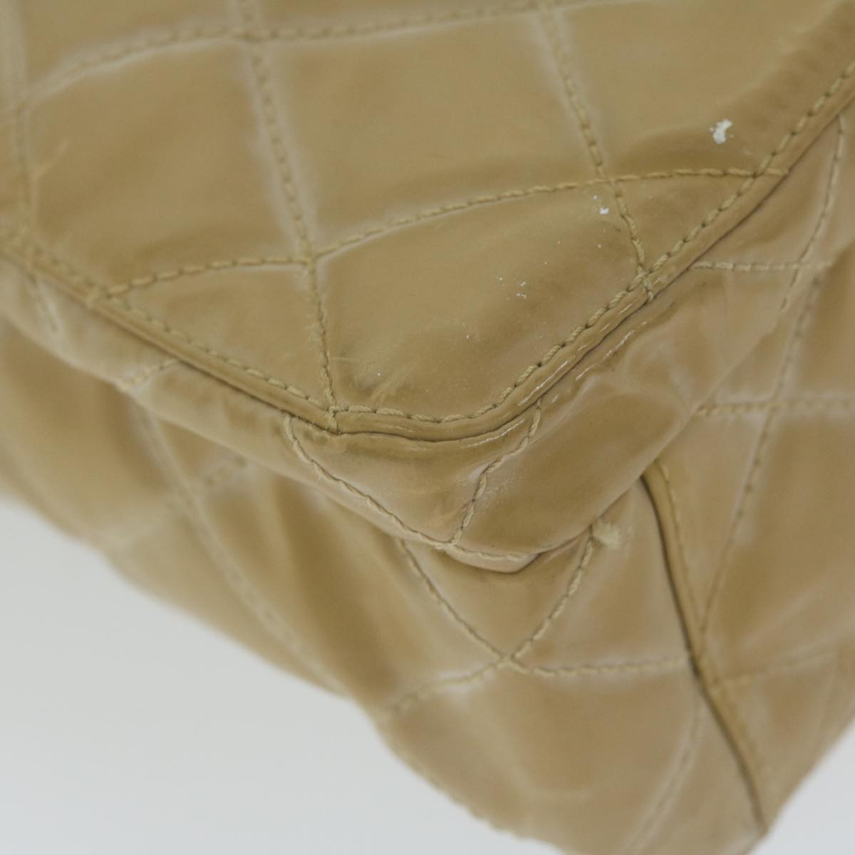 CHANEL Shoulder Bag Patent leather Beige CC bs10487