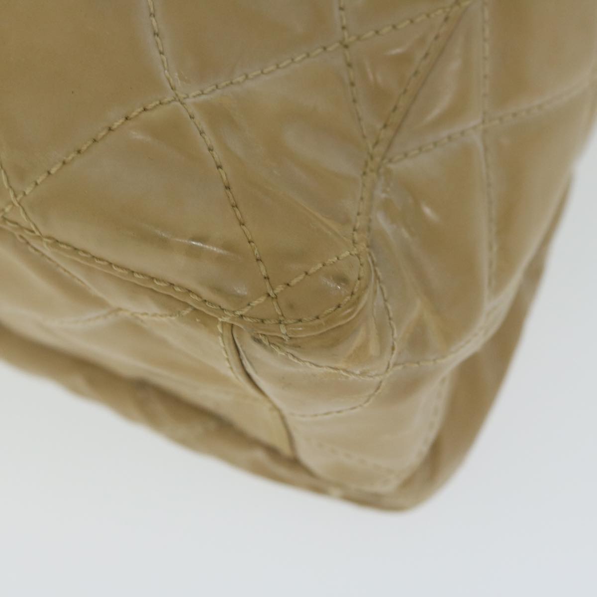 CHANEL Shoulder Bag Patent leather Beige CC bs10487