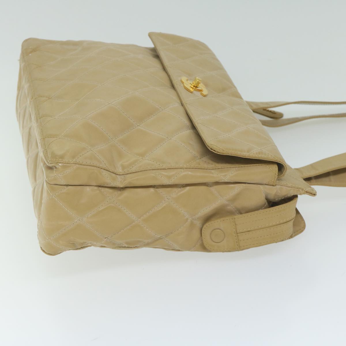 CHANEL Shoulder Bag Patent leather Beige CC bs10487