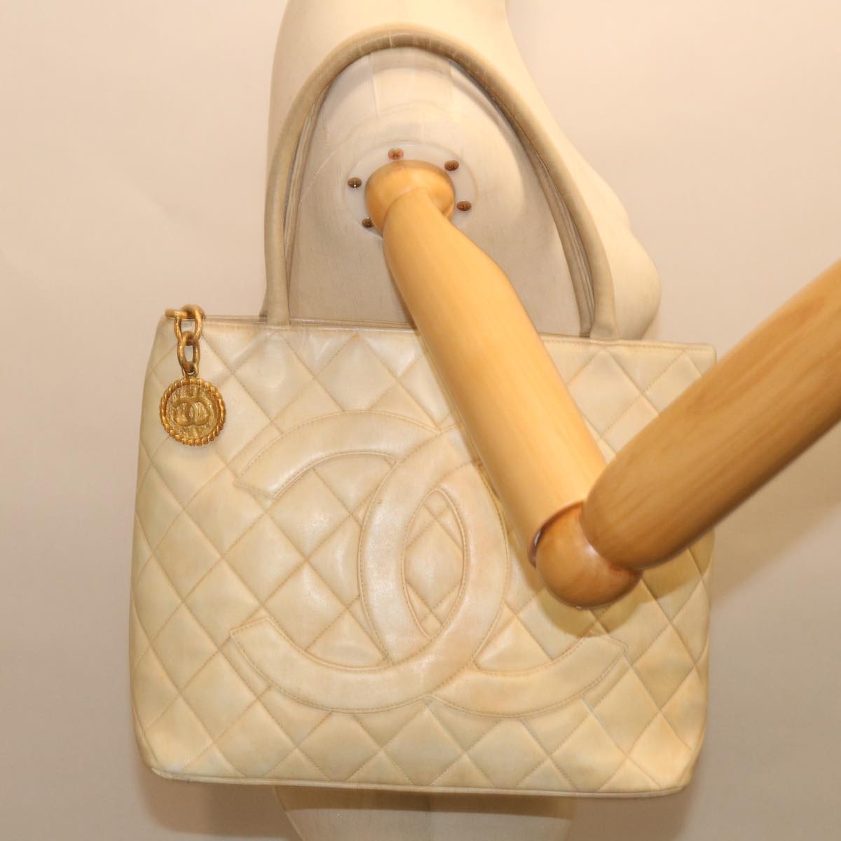 CHANEL Tote Bag Lamb Skin Beige CC bs12535