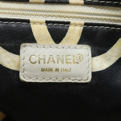 CHANEL Matelasse Chain Tote Bag Raffia White CC bs15861