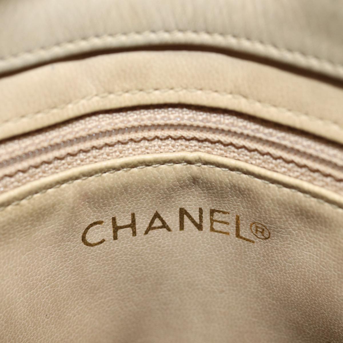 CHANEL Matelasse Chain Tote Bag Leather Beige Gold CC bs16657