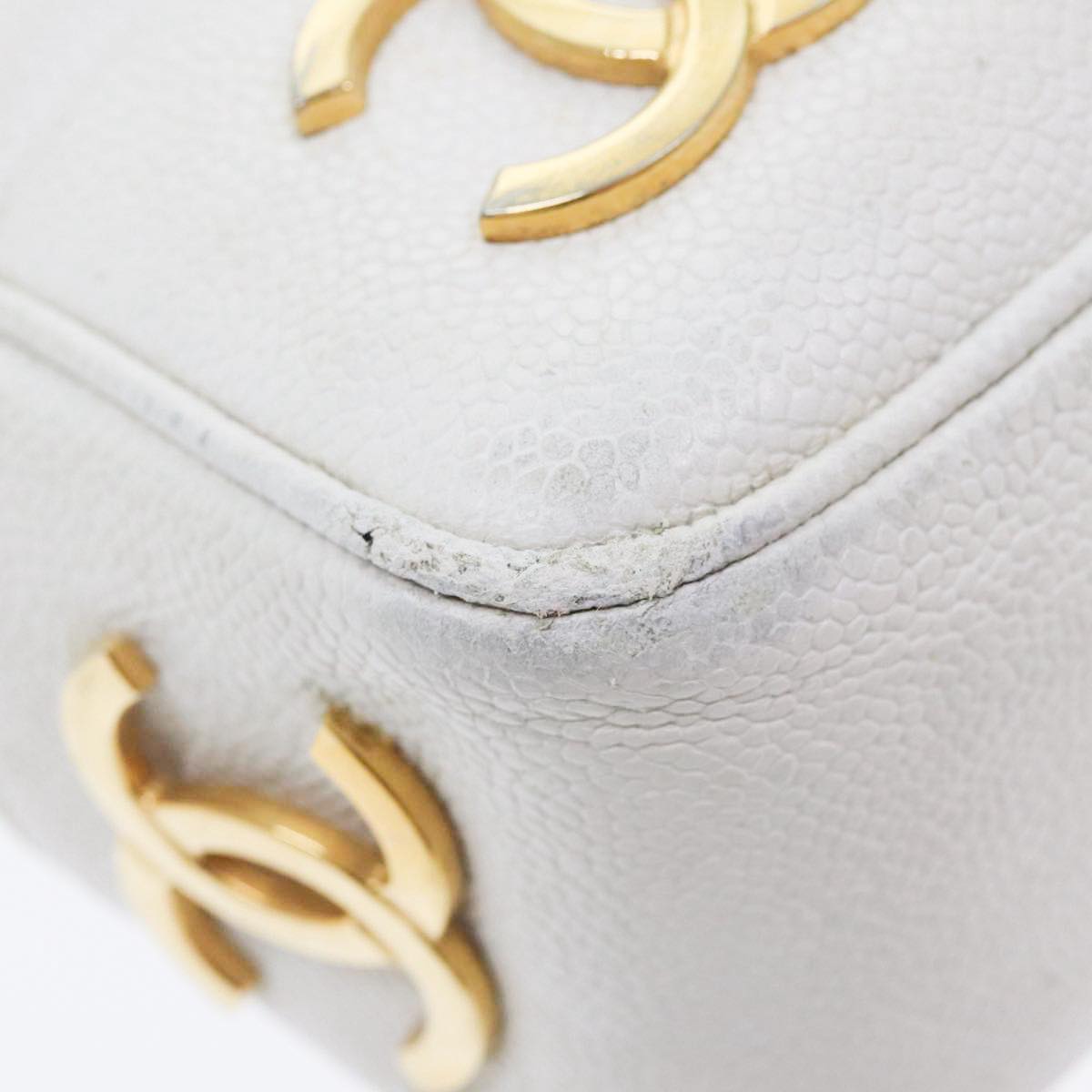 CHANEL Chain Shoulder Bag Caviar Skin White Gold CC bs17674