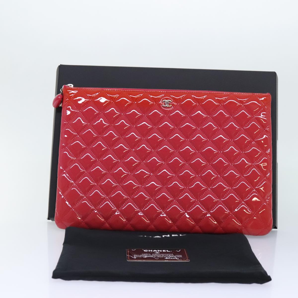 CHANEL Matelasse Clutch Bag patent Pink CC bs18168