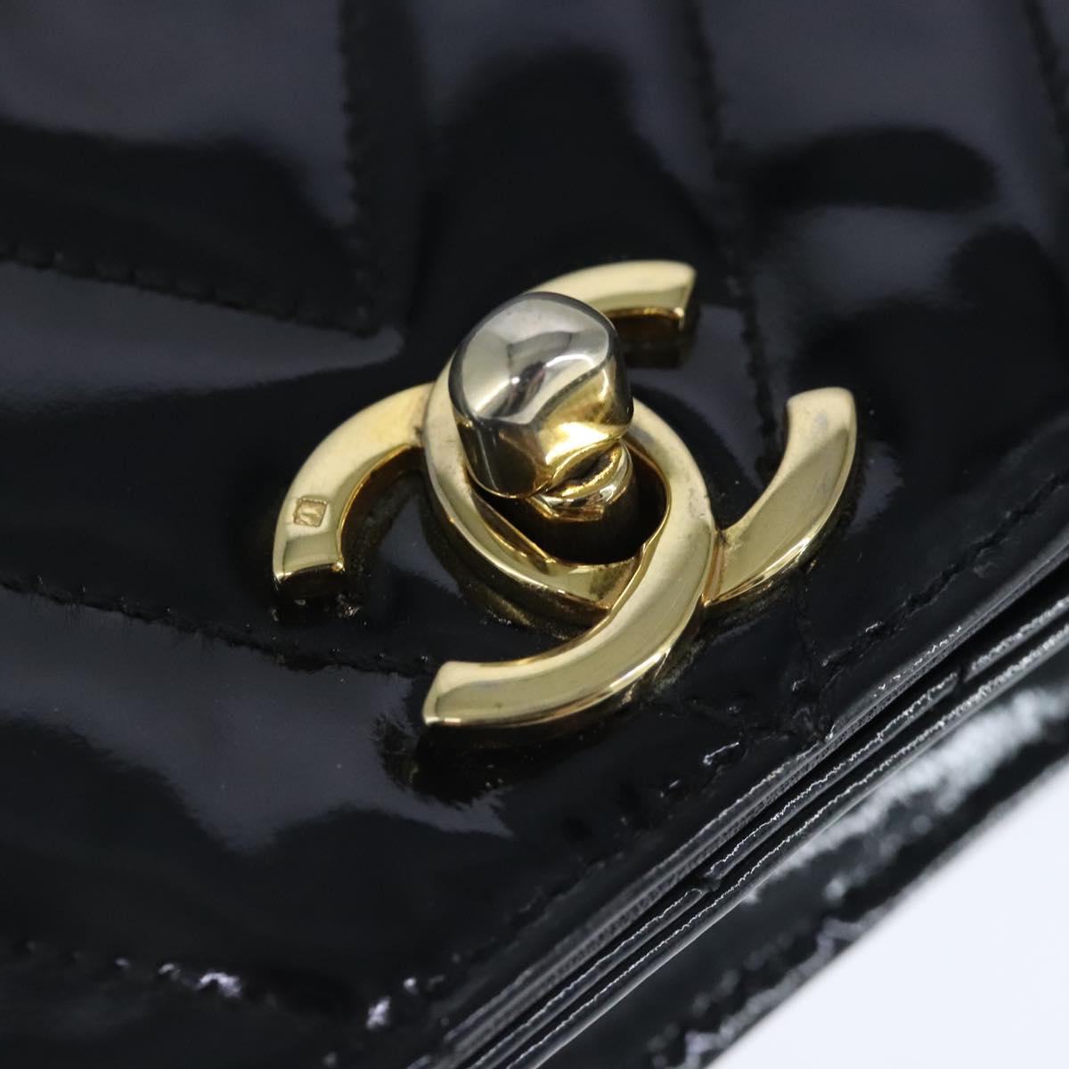 CHANEL V Stitch Waist bag Patent leather Black Gold CC bs18829