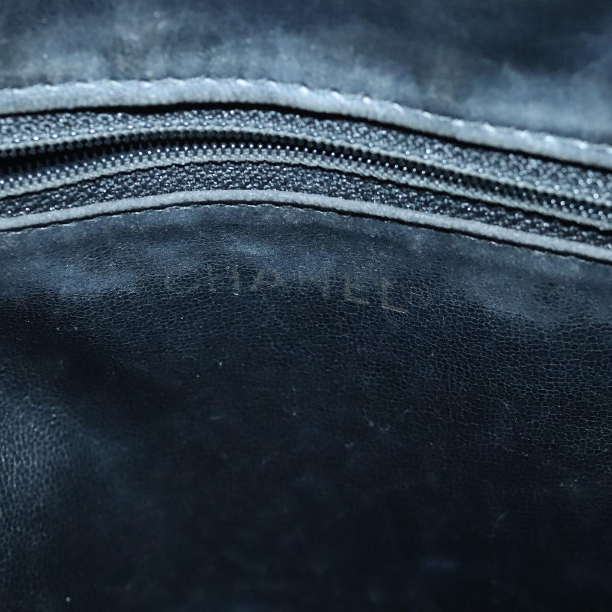CHANEL V Stitch Hand Bag Patent leather Black Gold CC bs19212