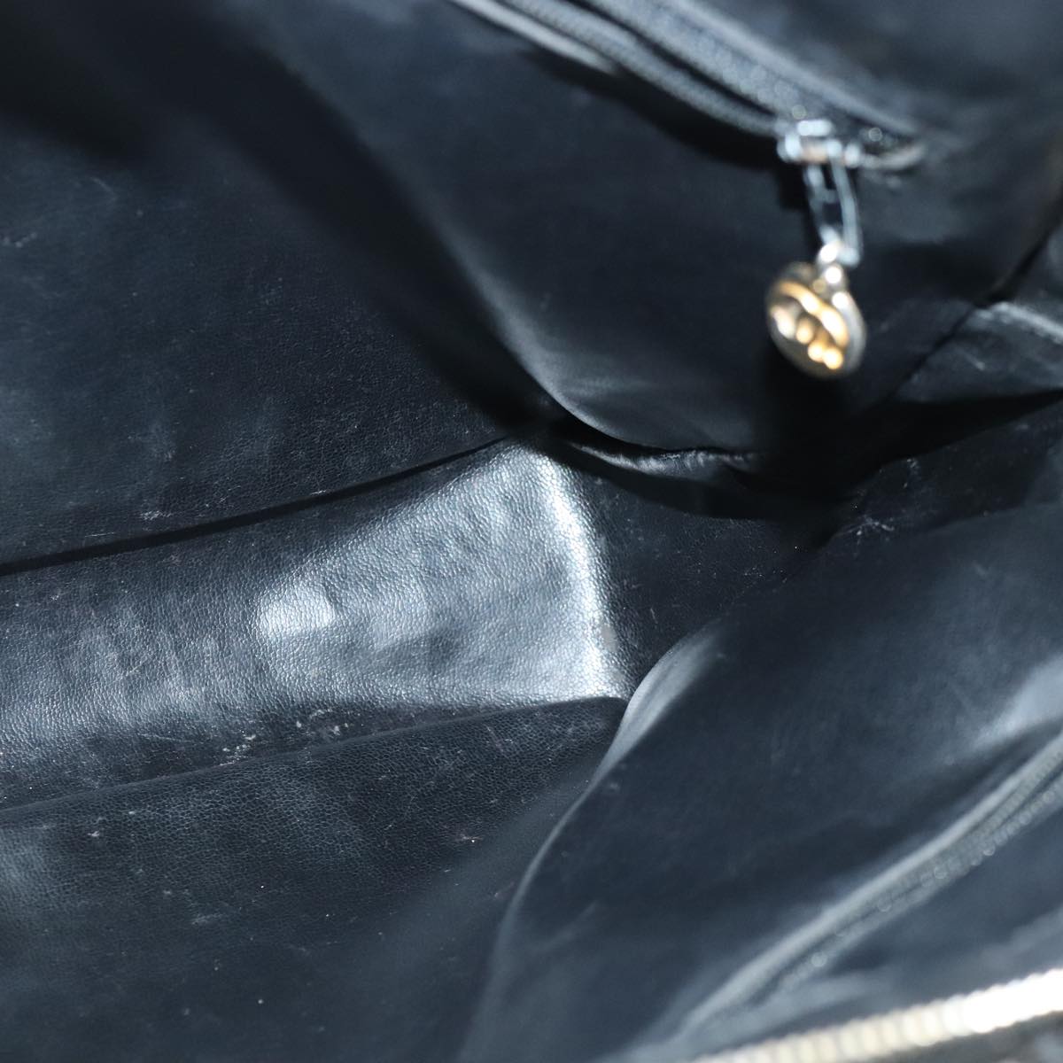 CHANEL V Stitch Hand Bag Patent leather Black Gold CC bs19212