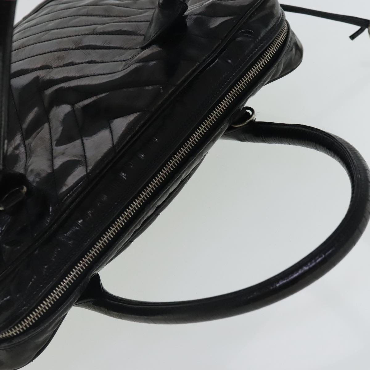 CHANEL V Stitch Hand Bag Patent leather Black Gold CC bs19212
