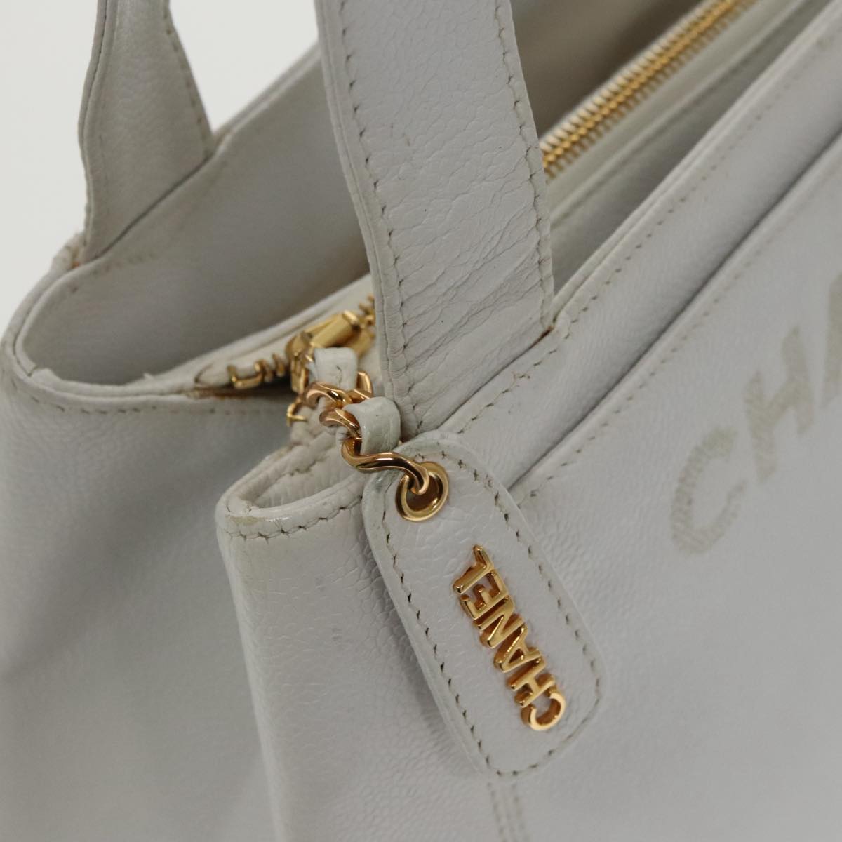 CHANEL Shoulder Bag Caviar Skin White Gold CC bs19456