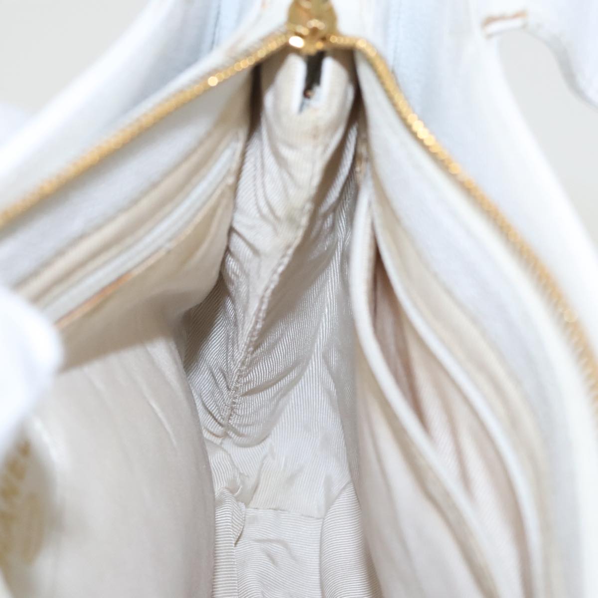 CHANEL Shoulder Bag Caviar Skin White Gold CC bs19456