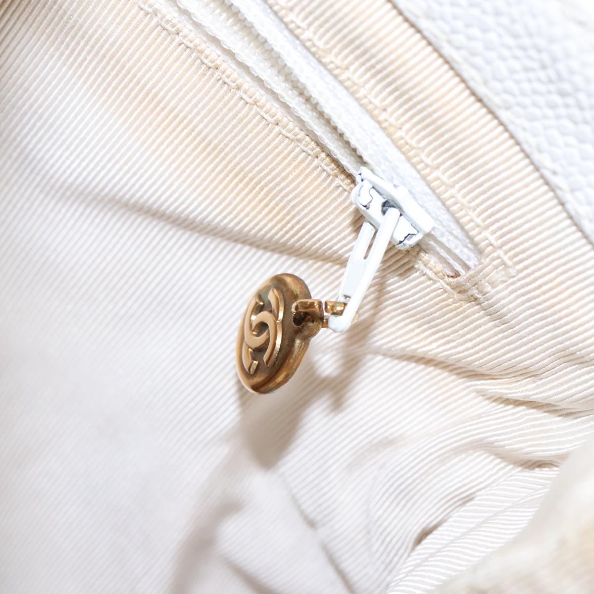 CHANEL Shoulder Bag Caviar Skin White Gold CC bs19456