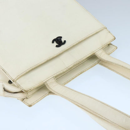 CHANEL Shoulder Bag Caviar Skin White CC bs19618