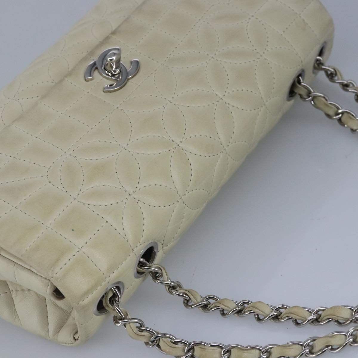 CHANEL Chain Flower Stitch Shoulder Bag Lamb Skin Beige Silver CC bs19654